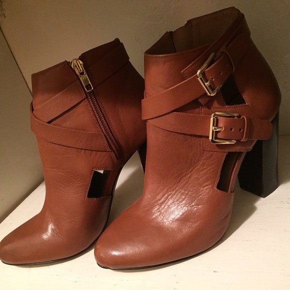 Round Toe, Stacked Heel, Leather Bootie - Picture 1 of 4